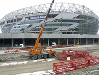 Allianz Arena ve výstavbě - montážní fóliové polštáře (© Allianz Arena | Bernd Ducke)
