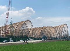 Dokončená nosná konstrukce tří z pěti hal (© StructureCraft)