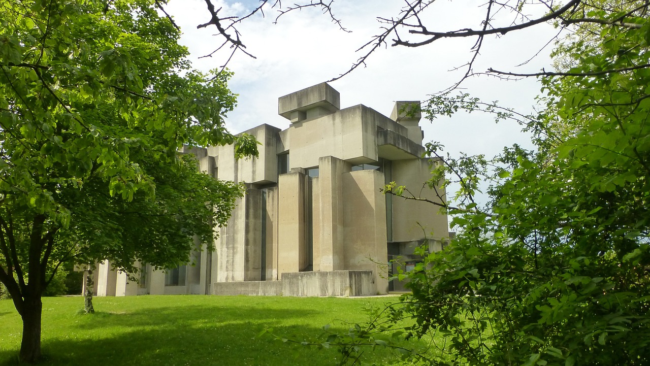 BLOG 000081 | Podivně bizarní stavby, o nichž nikdo neví, co mají představovat - zřejmě ani samotní architekti? Než si o stavebních