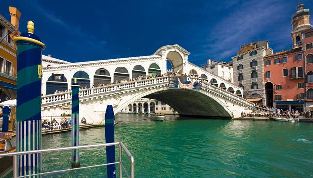 Most Rialto v Benátkách