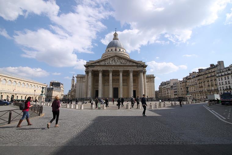Panthéon je místem posledního odpočinku mnoha velkých osobností Francie