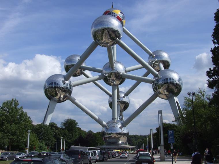 Tank se stal ikonou futuristického stavitelství a symbolem města Brusel.