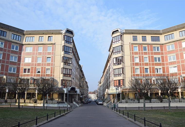 Tyto budovy v Lipsku jsou příkladem prefabrikovaných betonových konstrukcí z období socialistické postmoderny.