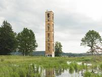 Dřevěná rozhledna Bannwaldturm u Ostrachu navržená projekční kanceláří Wirth Haker