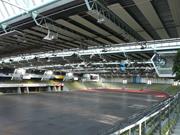 Interiér arény Glaspalast v Sindelfingenu s moderní skleněnou architekturou