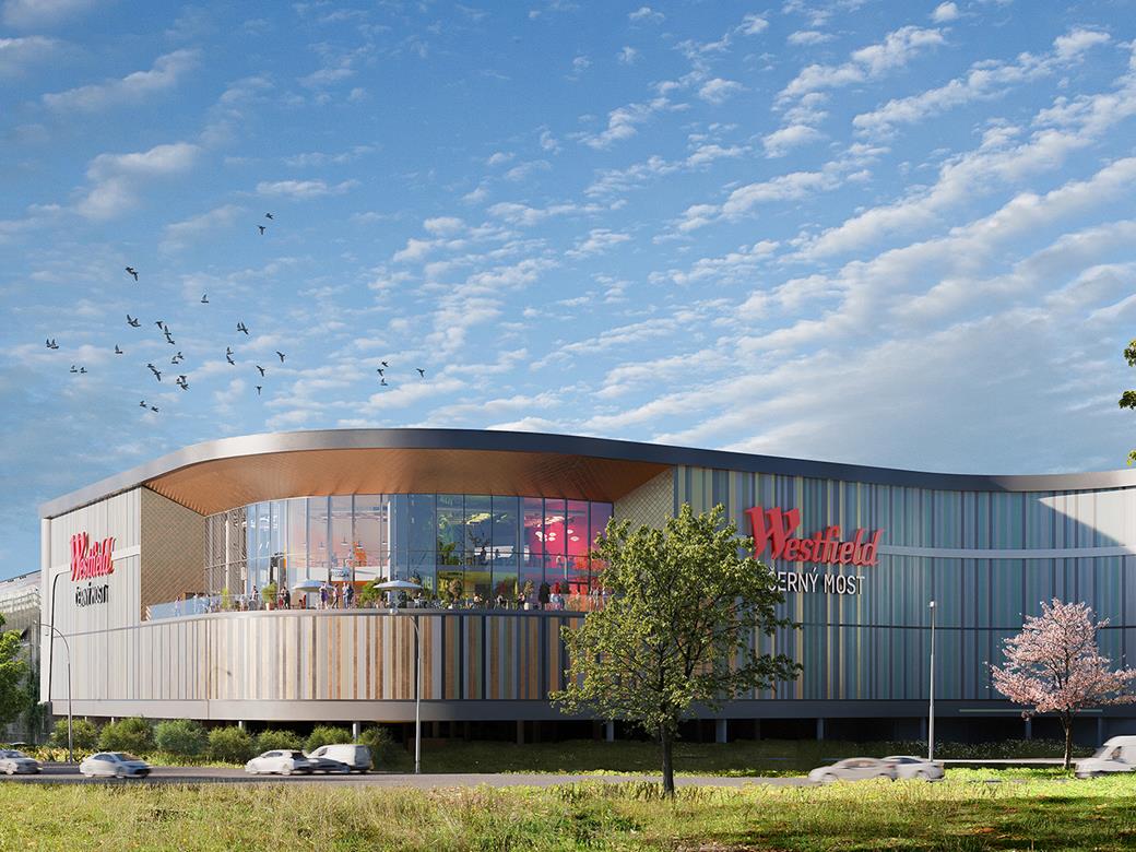 Pohled na rozšíření ocelové konstrukce v nákupním centru Westfield Černý Most, představující promyšlený návrh a inženýrskou práci.
