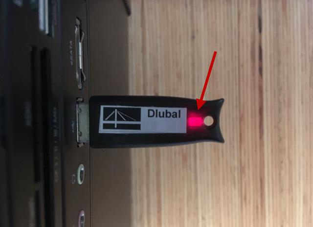 USB-Dongle mit Kontrollleuchte