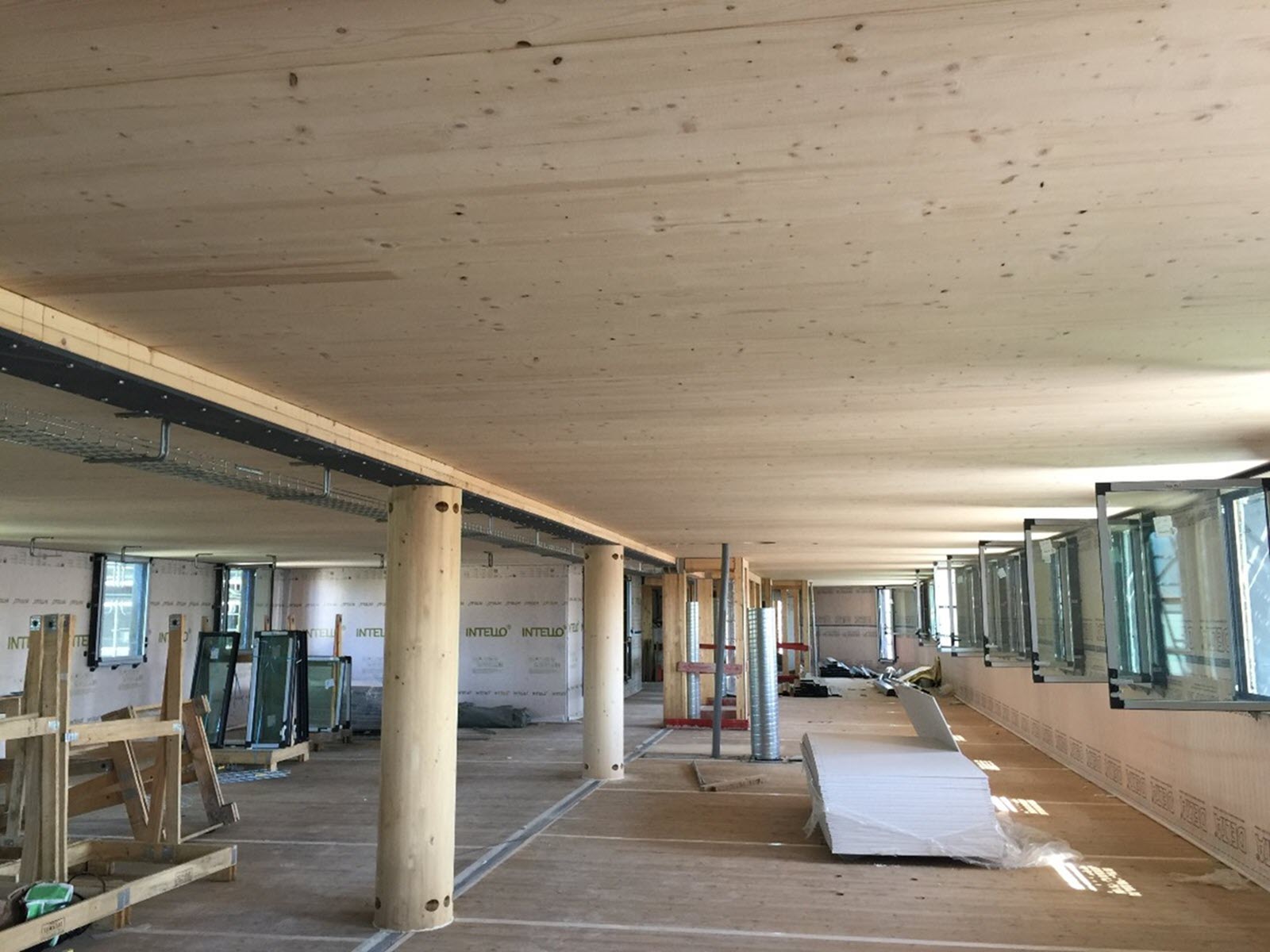 Innenansicht eines Stockwerks des Hotels Jo&Joe in Gentilly, Frankreich (© Le Bras Frères)