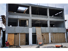 Gebäude in der Bauphase (© SIE.istmo Servicio de Ingeniería Estructural)