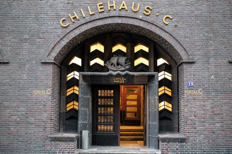 Eingang zum Chilehaus (Hamburg)