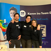 Gruppenfoto des HR-Teams zur Veranstaltung "Komm ins Team Dlubal"
