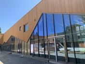 Holz- und Metallfassade eines Gebäudes in La Rochelle, LCA Construction Bois