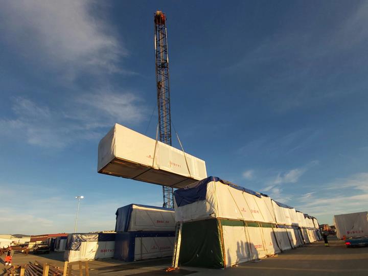 Ein innovativer Komplex namens Heimdalsporten, der sich durch einzigartige Geometrien auszeichnet.