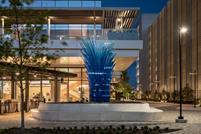 Kunstwerk "Bluebonnet" in Dallas, Texas aus Metallfassadenelementen.