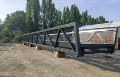 Fußgängerbrücke, Montage vor Ort | © ACML