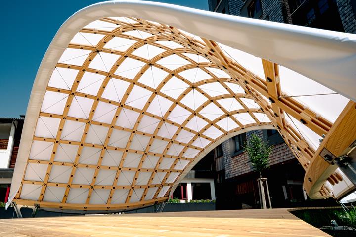 Unteransicht des FLEXGrid Forschungspavillons, Forschungspavillon, FLEXGrid, Architektonische Innovation, Biegetechnik, Baukonstruktion