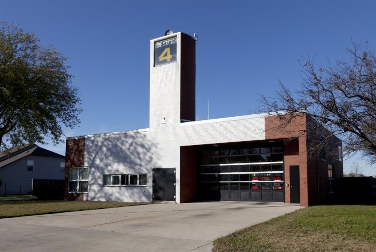 Fire Station No. 4, Columbus, Frühes Projekt, an dem Denise Scott Brown mitwirkte