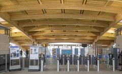 Interior View of Timber Roof Structure of Crossrail Station Abbey Wood (© www.chrismansfieldphotos.com)