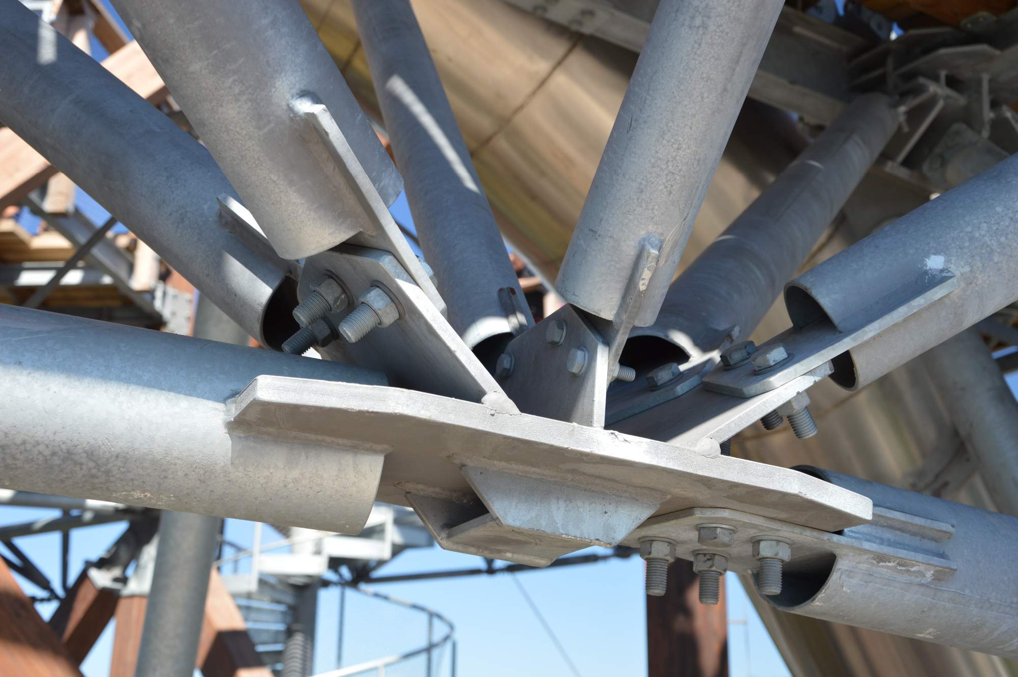 Steel Connection of Supporting Structure (© Jakub Harazín)