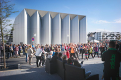 Steel and Aluminum Structure of Hall (© Julien Lanoo)