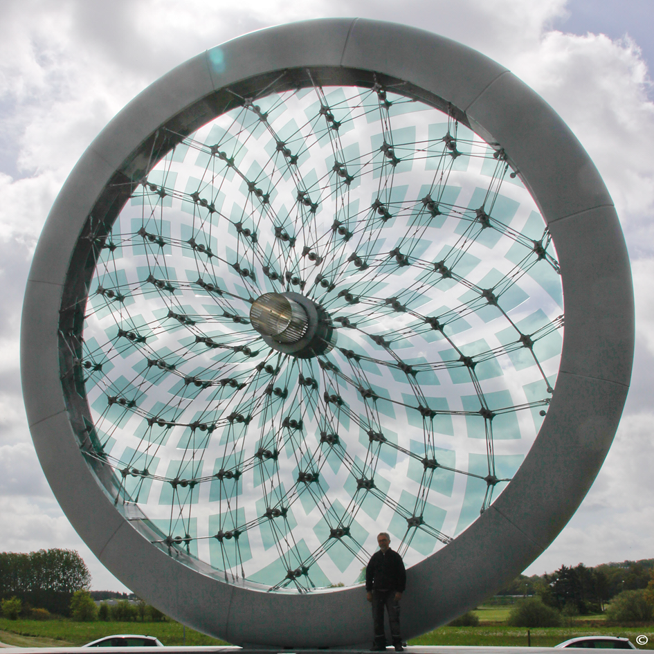 Artist Bo Karberg in Front of His Project, "Solhjul" (© Bo Karberg)