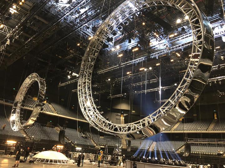 Circular Truss Installation (© T&E Support)