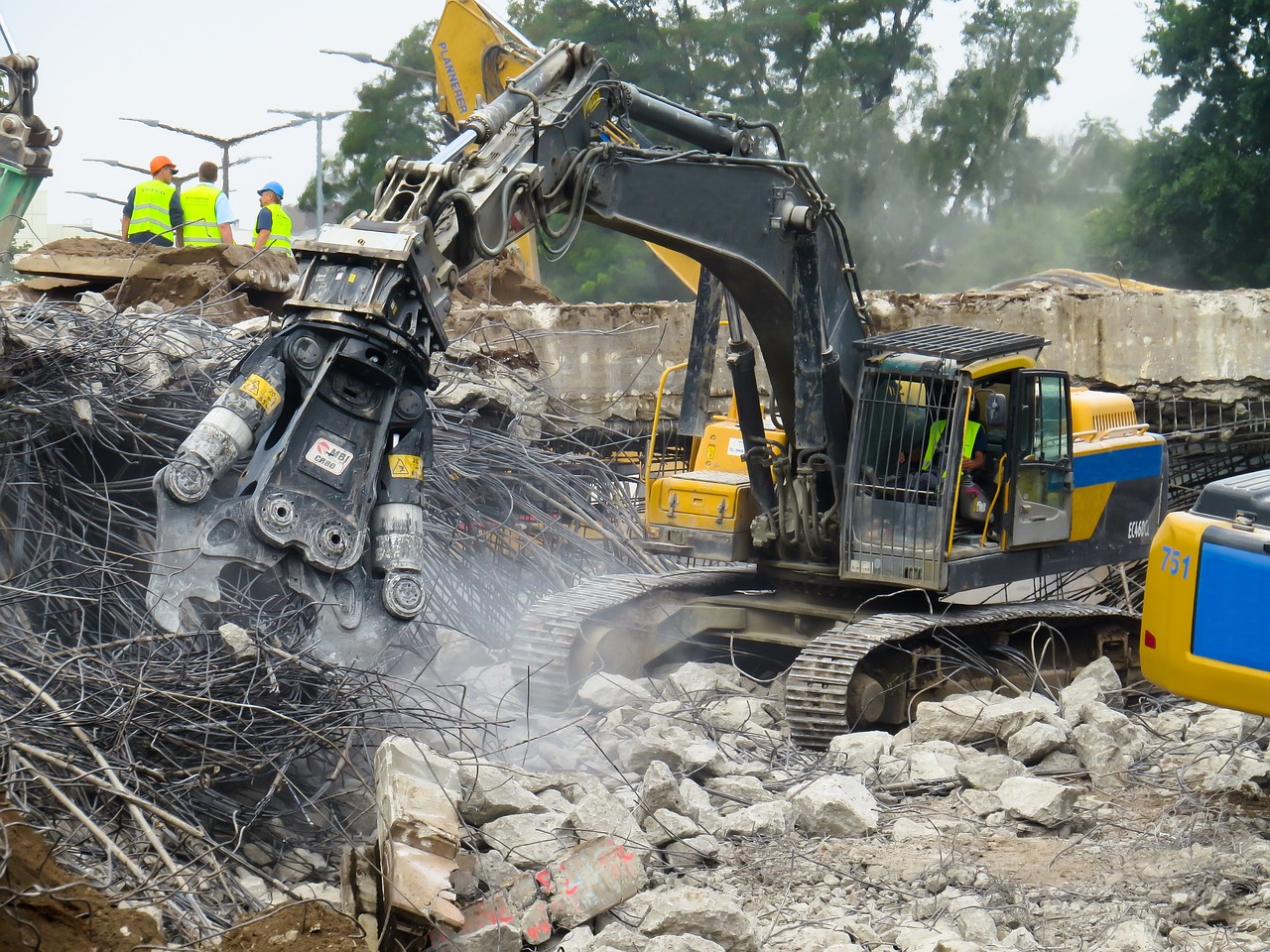 Demolition of Reinforced Concrete Bridge