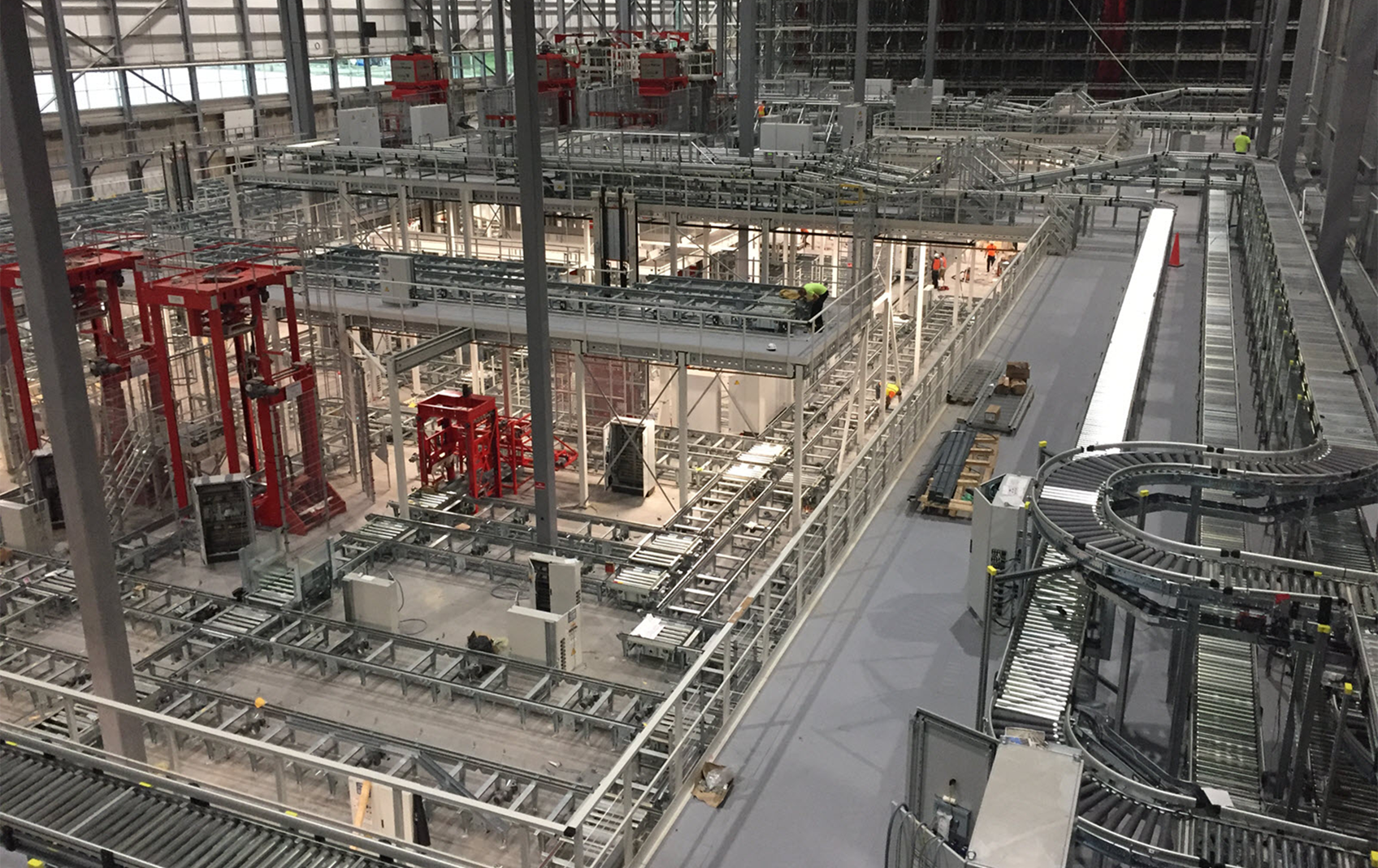 Interior View of Distribution Center (© NEDCON B.V.)