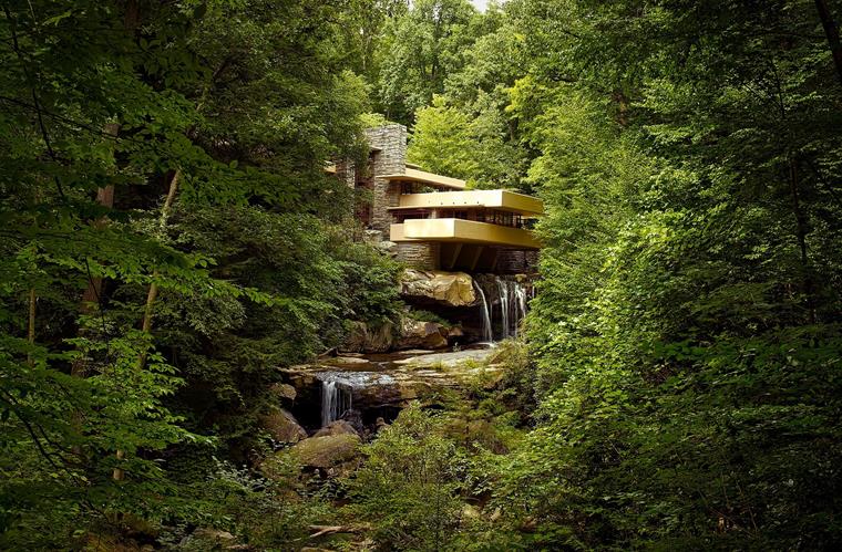 Fallingwater – True Piece of Art and Prime Example of Harmonic Unity of Building and Environment