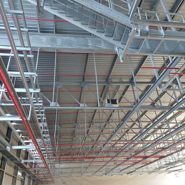 Interior View of Steel Structure of Pastry Production and Storage Unit | © GH HERVOUET