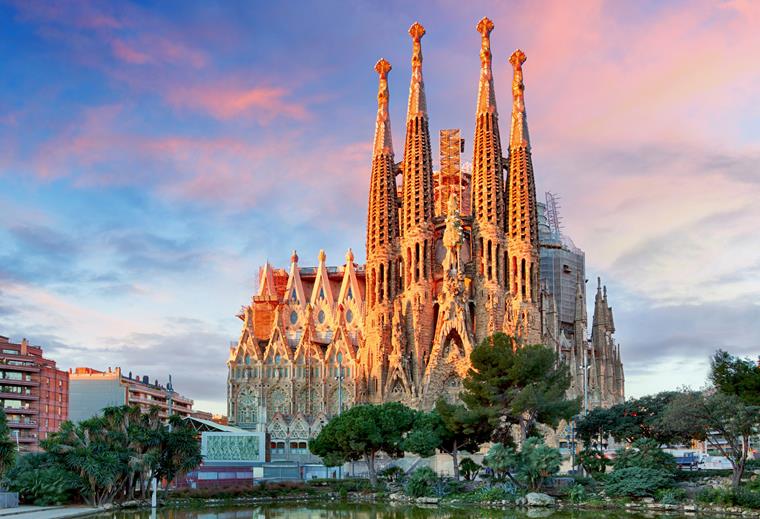 Sagrada Familia in Barcelona, iconic work by Antoni Gaudí