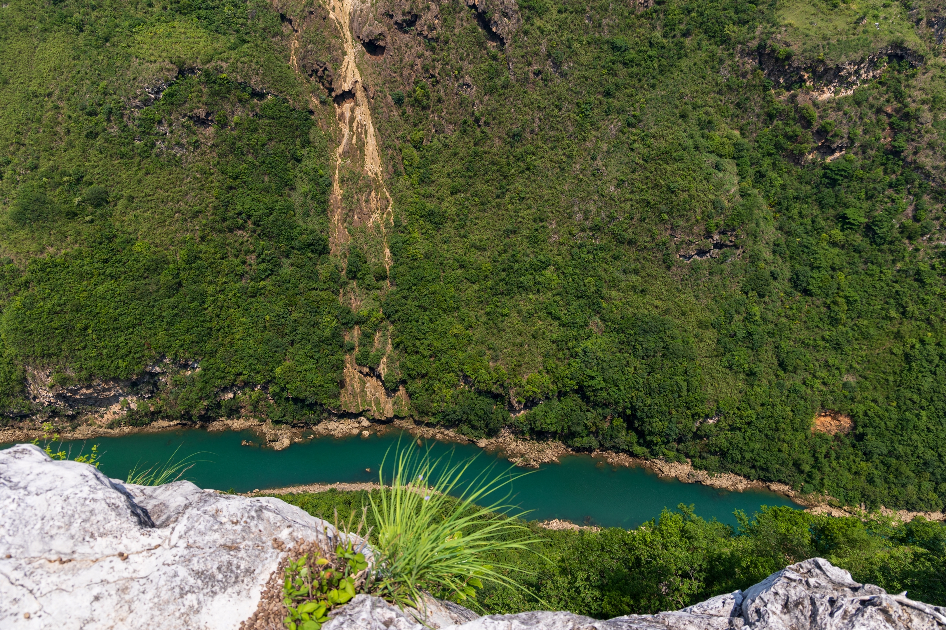 Landscape photography of the Beipanjiang Canyon in Guizhou province, China.