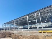 Side view of a logistics hall under construction