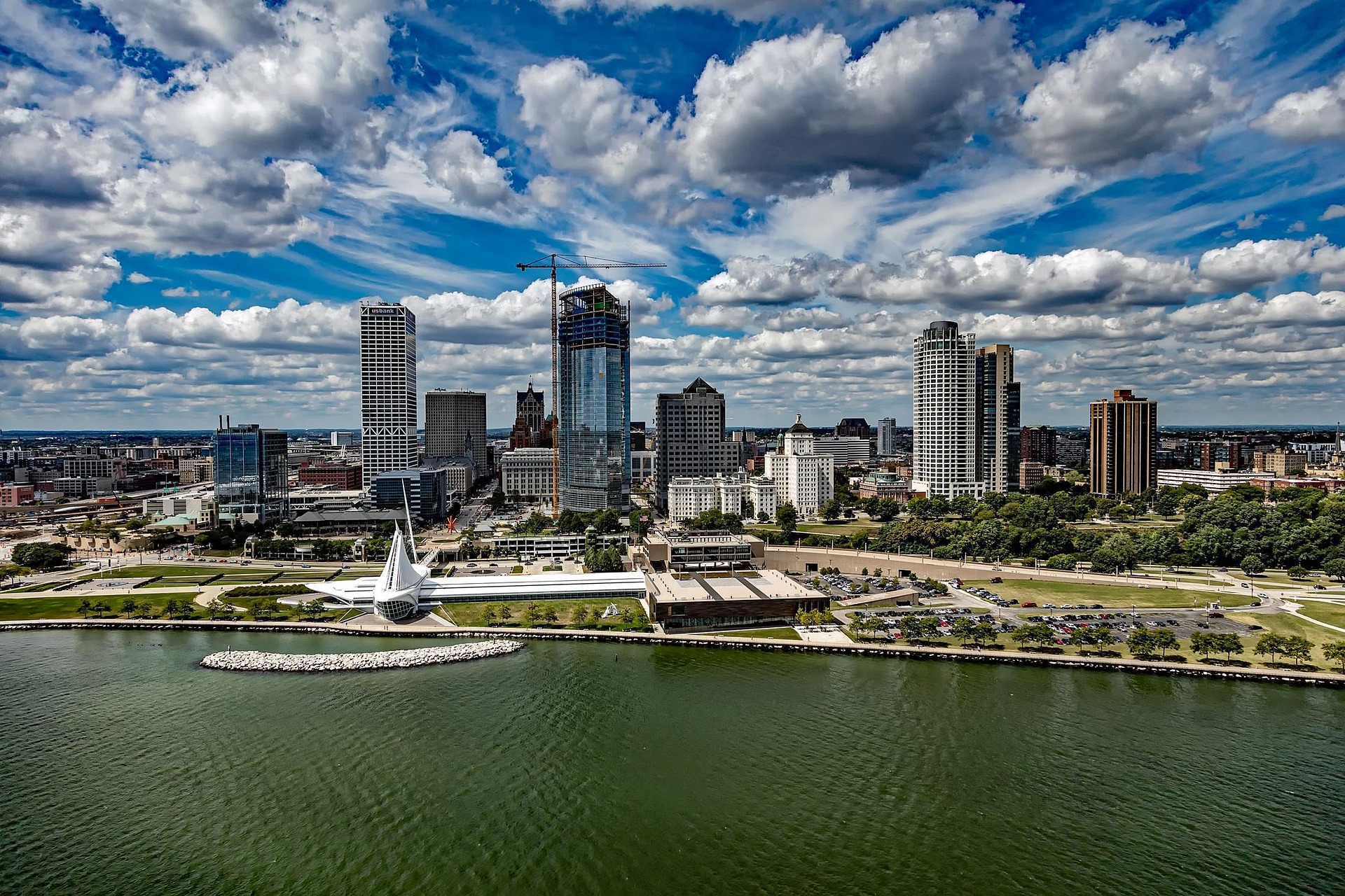 Architectural views of a major city, Milwaukee, USA, with modern buildings.