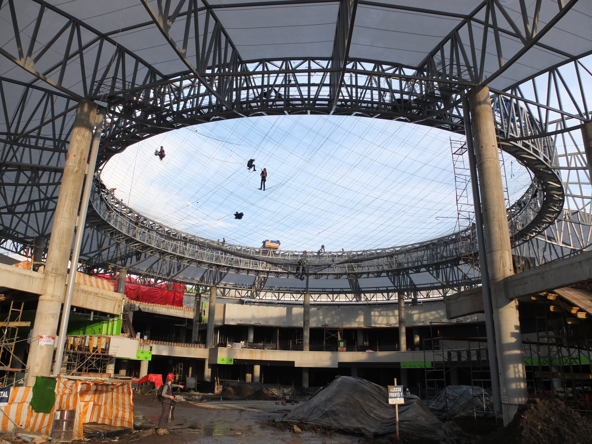 Modelo en 3D del cojín de ETFE con la red de cables en RFEM (© z3rch)