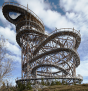 La estructura del Sky Walk compuesta de acero y madera (© TAROS-NOVA s.r.o.)