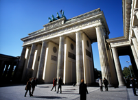 La Puerta de Brandenburgo en Berlín (© Jörg Sando)
