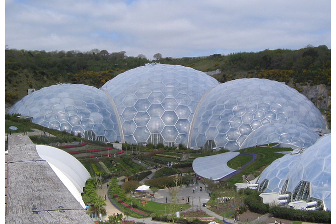 Rainforest Biome des Eden Projects in Cornwall, England