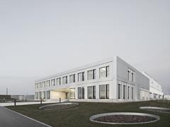 Edificio de producción y administración en Dunningen (Fotógrafo: © Brigida Gonzalez | Arquitectos: Röing genannt Nölke Architekten Part GmbB)