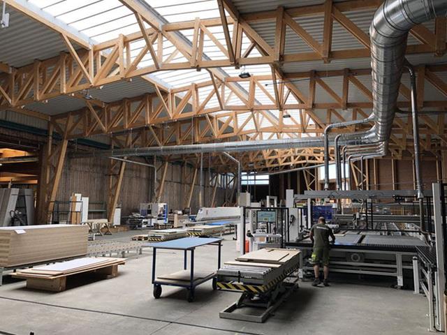 Nave industrial en madera de 26,5 metros de luz y 1.800 m2 (© Maderas Besteiro)
