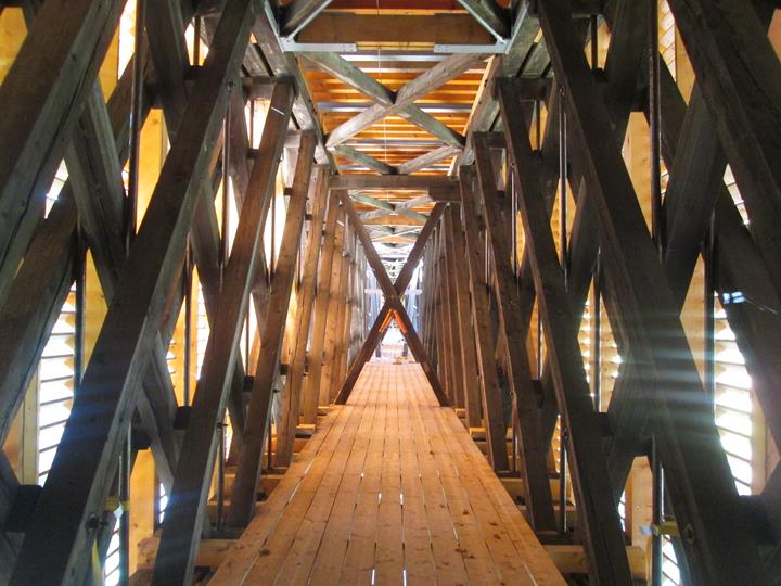 Vista interior de la construcción de la cercha | © Konstruktionsgruppe Bauen AG