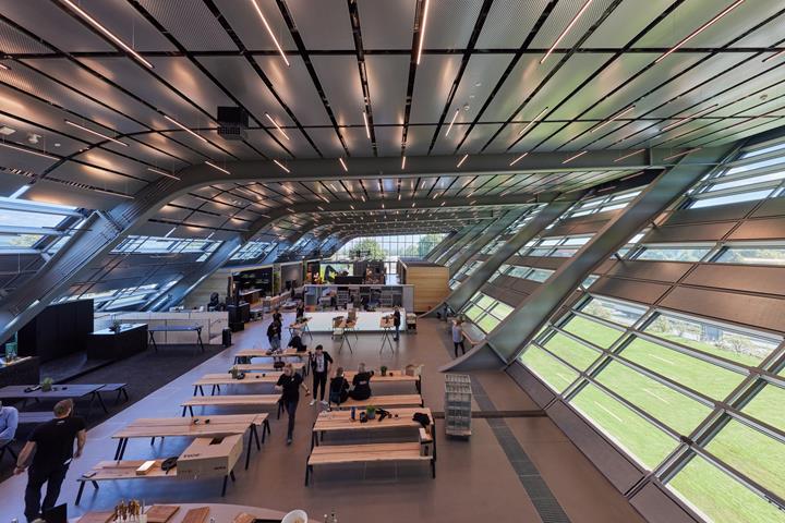 Vista interior de la tienda insignia de BORA, Herford | © Werkraum Ingenieure ZT GmbH, fotógrafo Michael Trappmann