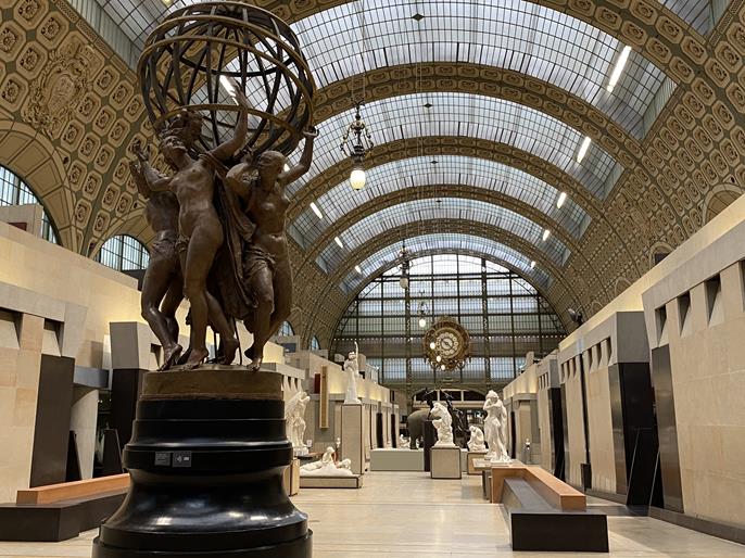 Vista interior de la gran nave del Museo de Orsay