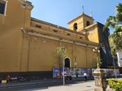 Fachada lateral del Templo San Francisco en San Miguel de Tucumán | daños visibles y restauración en curso