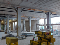 Reforzamiento estructural del techo de aparcamiento del centro comercial "Westfield Černý Most" en Praga