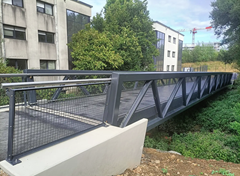 Puente peatonal Becquerel en La Chapelle-sur-Erdre