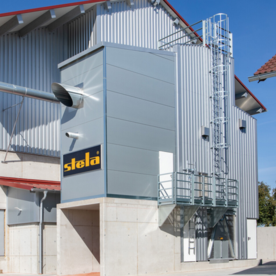 Visualización del diseño de una torre de grano de acero utilizando las características de alabeo por torsión en el análisis estructural