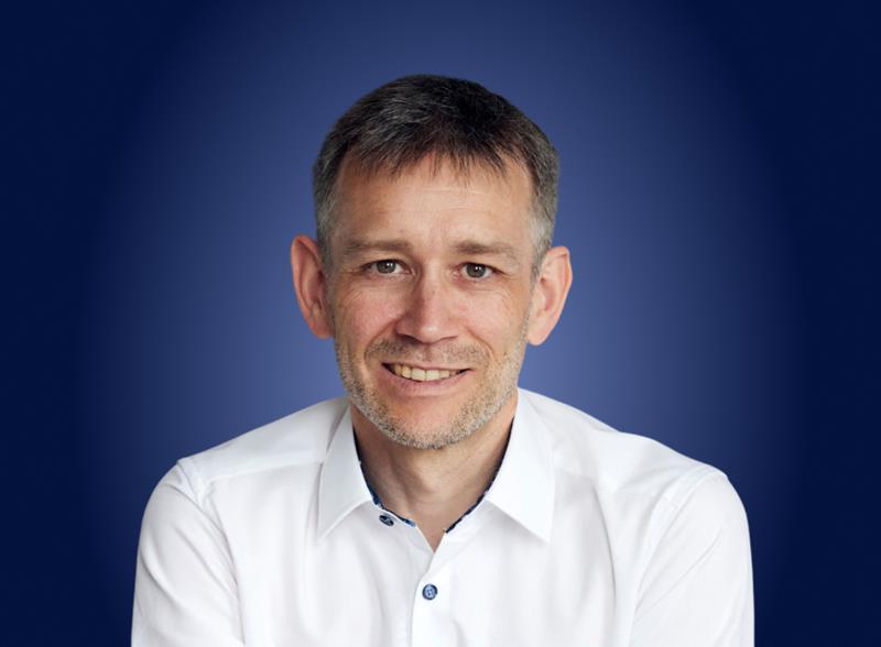 Thomas Linder en un retrato profesional de cliente.