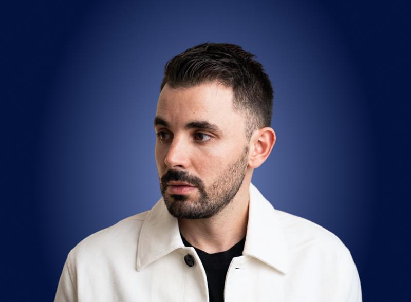 Foto de retrato de Marin Shera, ingeniero en Werner & Balci GmbH, con aspecto profesional y cercano.