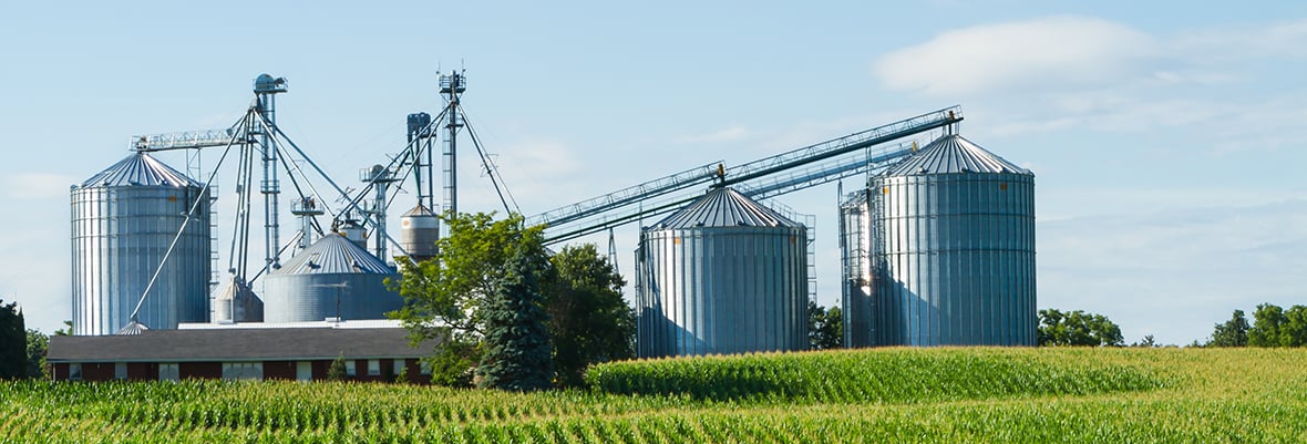 Logiciels Dlubal pour le calcul et l'analyse des silos et des réservoirs de stockage